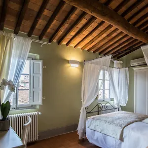 Residenza Di Via Fontana Lucca