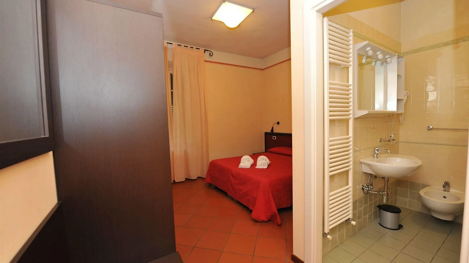 B&B Il Seminario Lucca 3*,  Italy